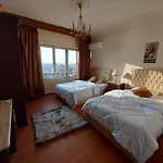 Omar Apartment